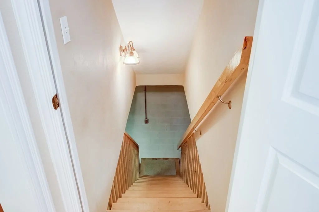 Photo of 1310 Laura Lane