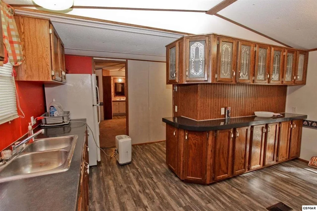 Photo of 2464 Fowler Road