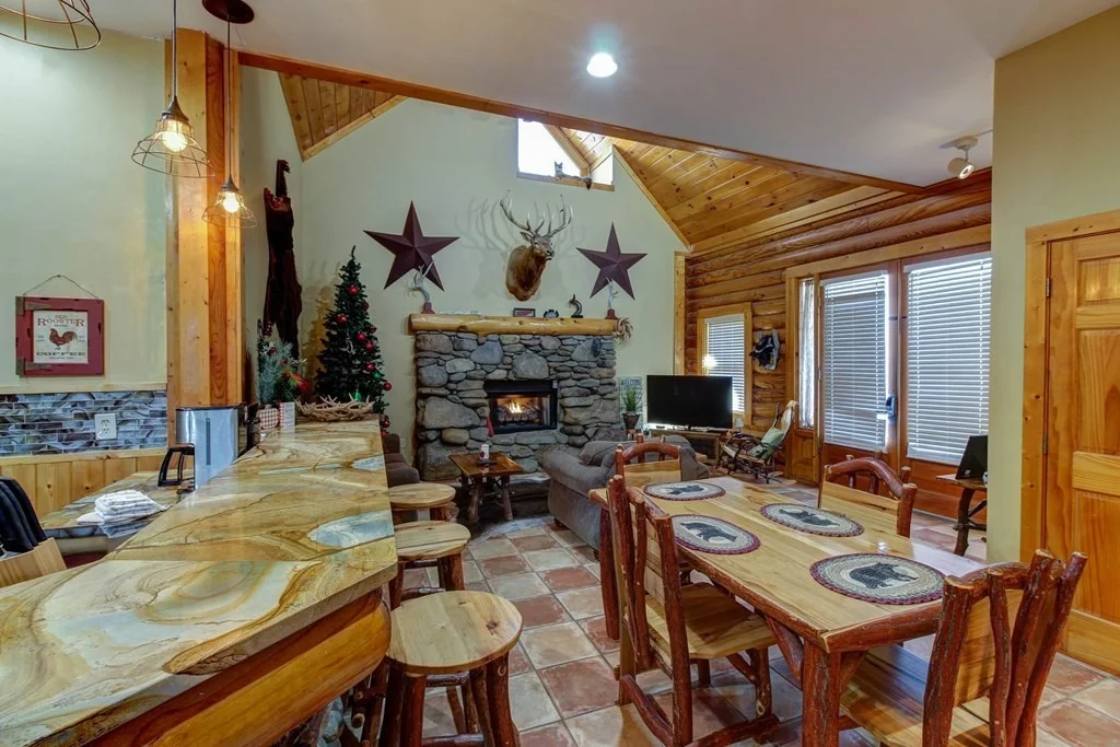 Photo of 305 Big Bear Way