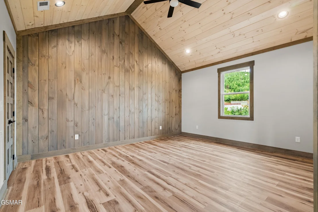 Photo of 745 Pinecrest Drive