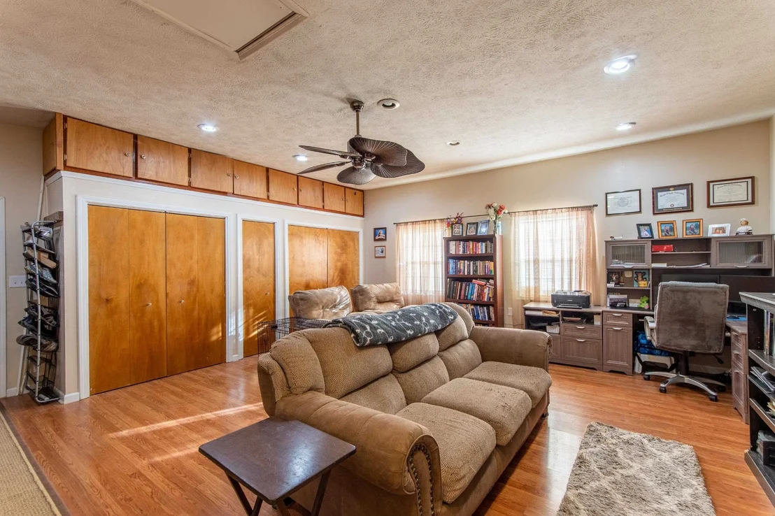 Photo of 205 RIDGE RD