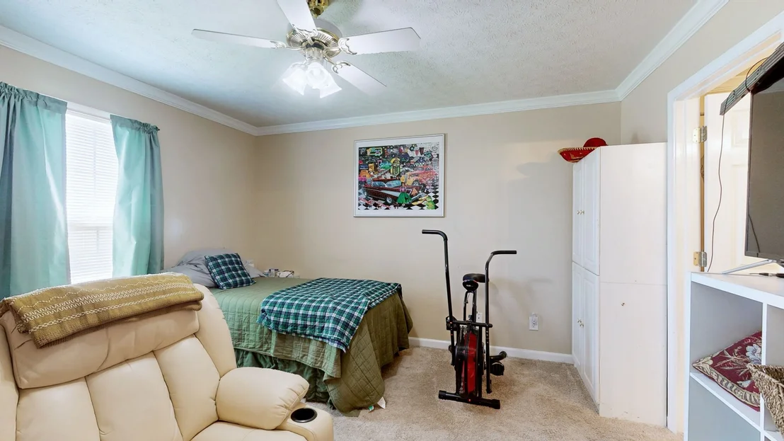 Photo of 136 Coates Rd
