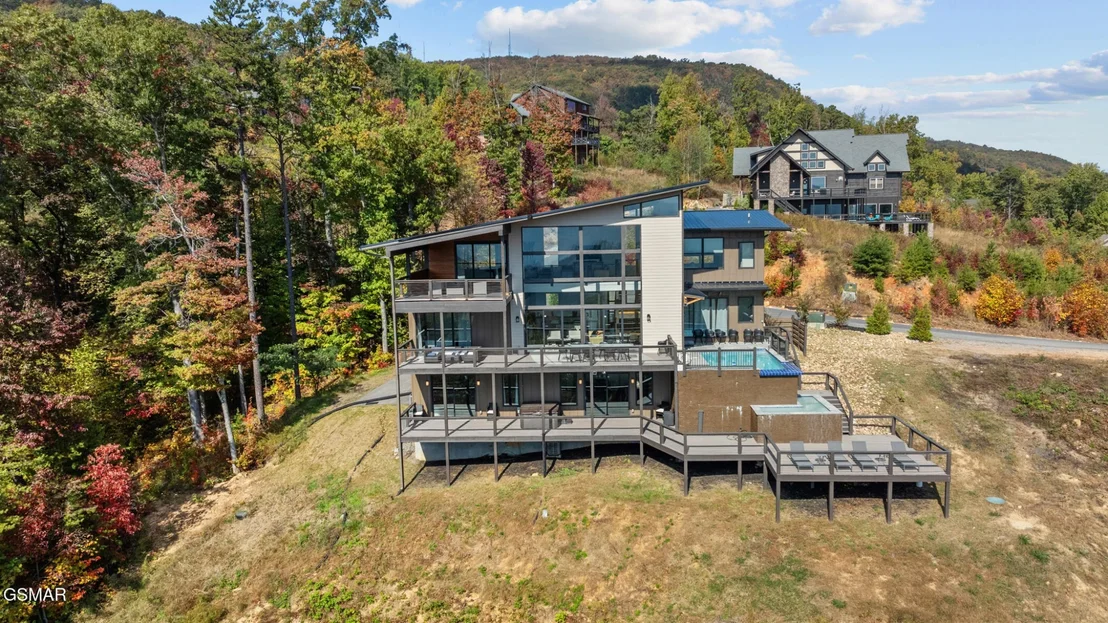 Photo of 3047 Mountaineer Trail