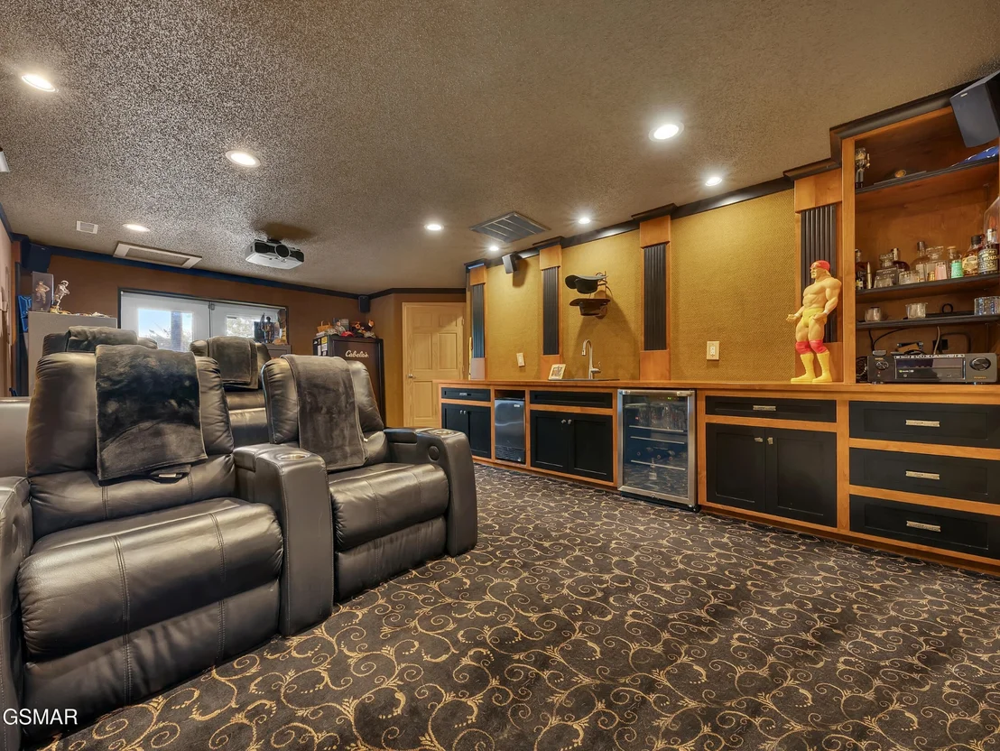 Photo of 838 Pinnacle Drive