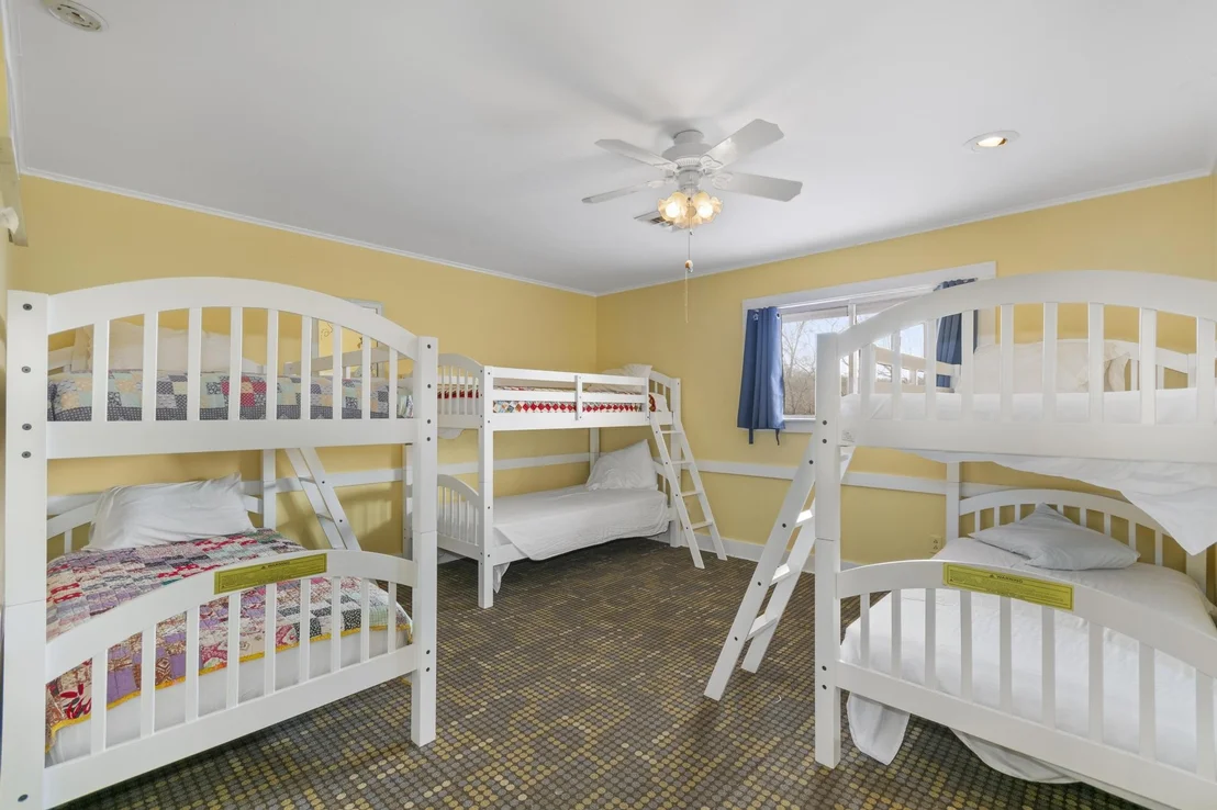 Photo of 68 Cardinal Cir