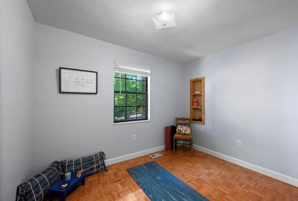 Photo of 3719 Thayer Lane