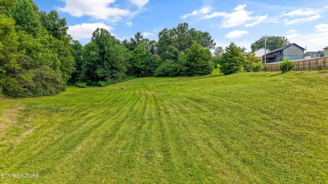 Photo of 1696 Clouds Rd