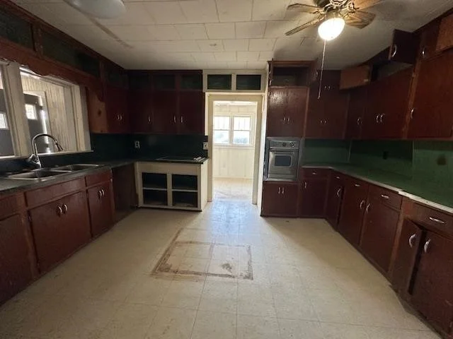 Photo of 70 RIVERSIDE DR