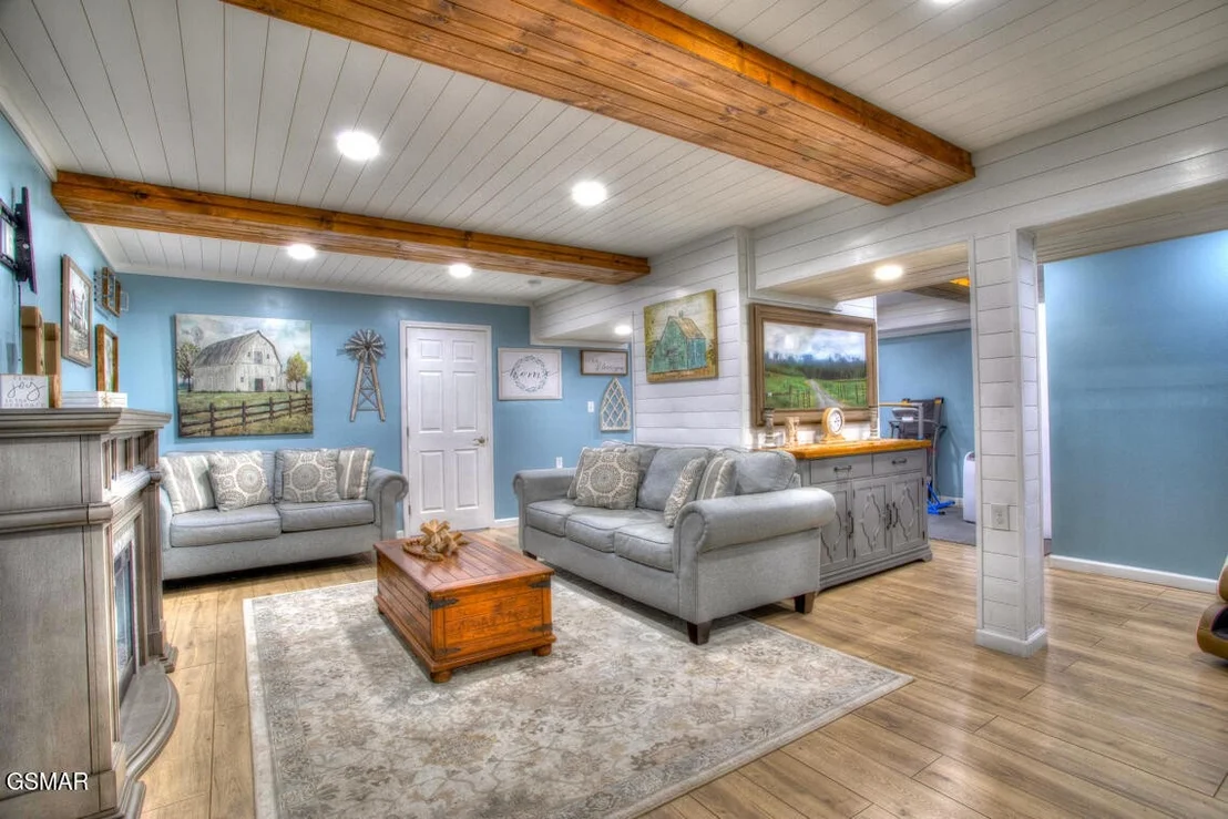 Photo of 430 Spicer Lane