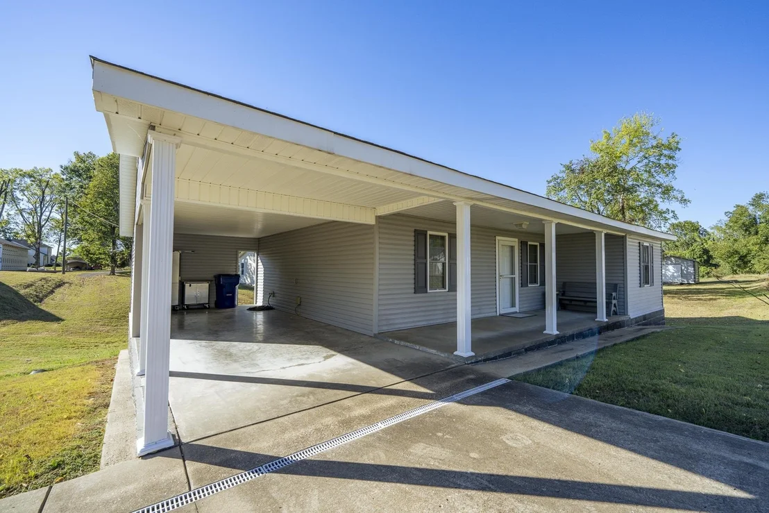 Photo of 122 CANBY CIR