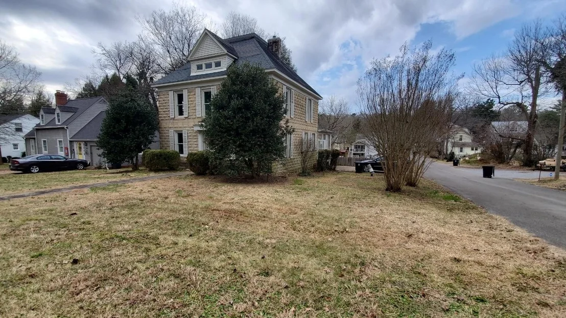 Photo of 604 Ingleside Ave