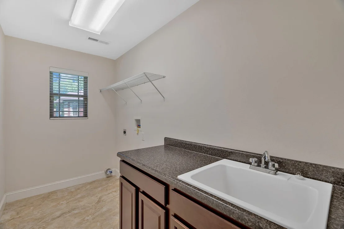 Photo of 1503 Landmark Blvd