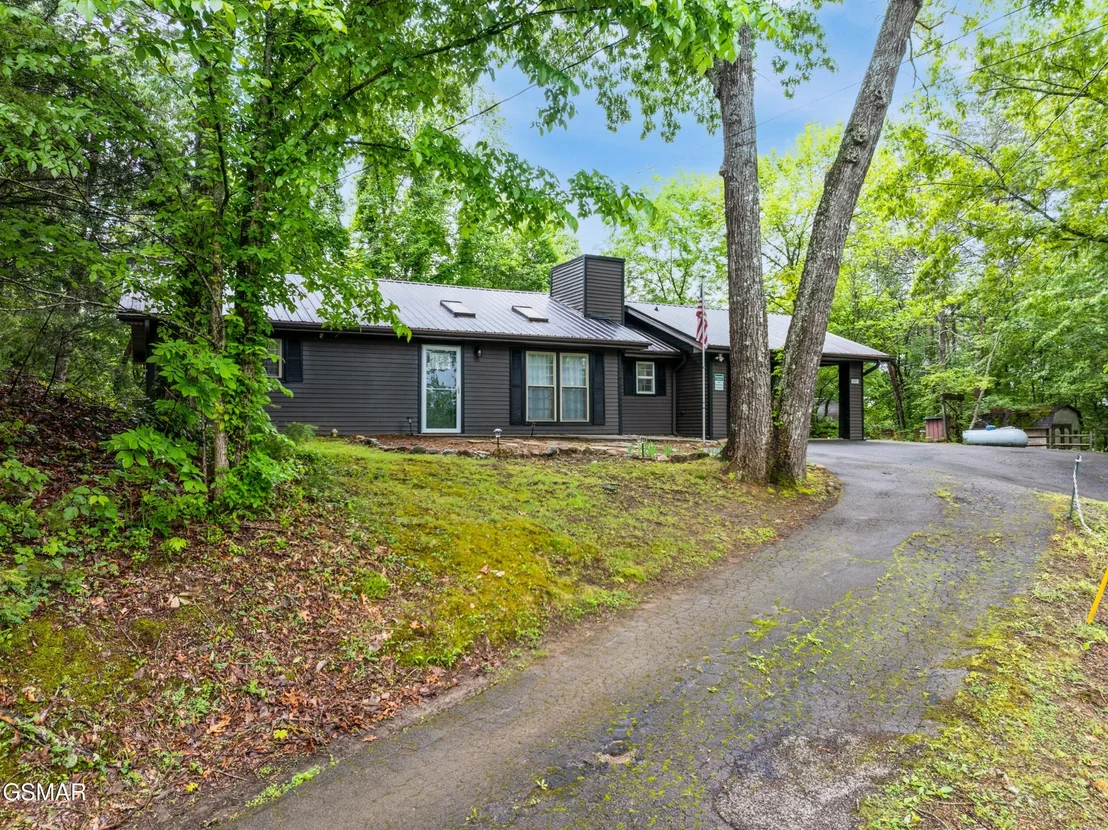 Photo of 2887 Pine Haven Drive