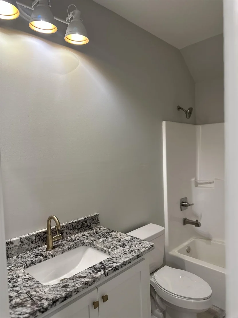 Photo of 10 ISLAND VIEW LN
