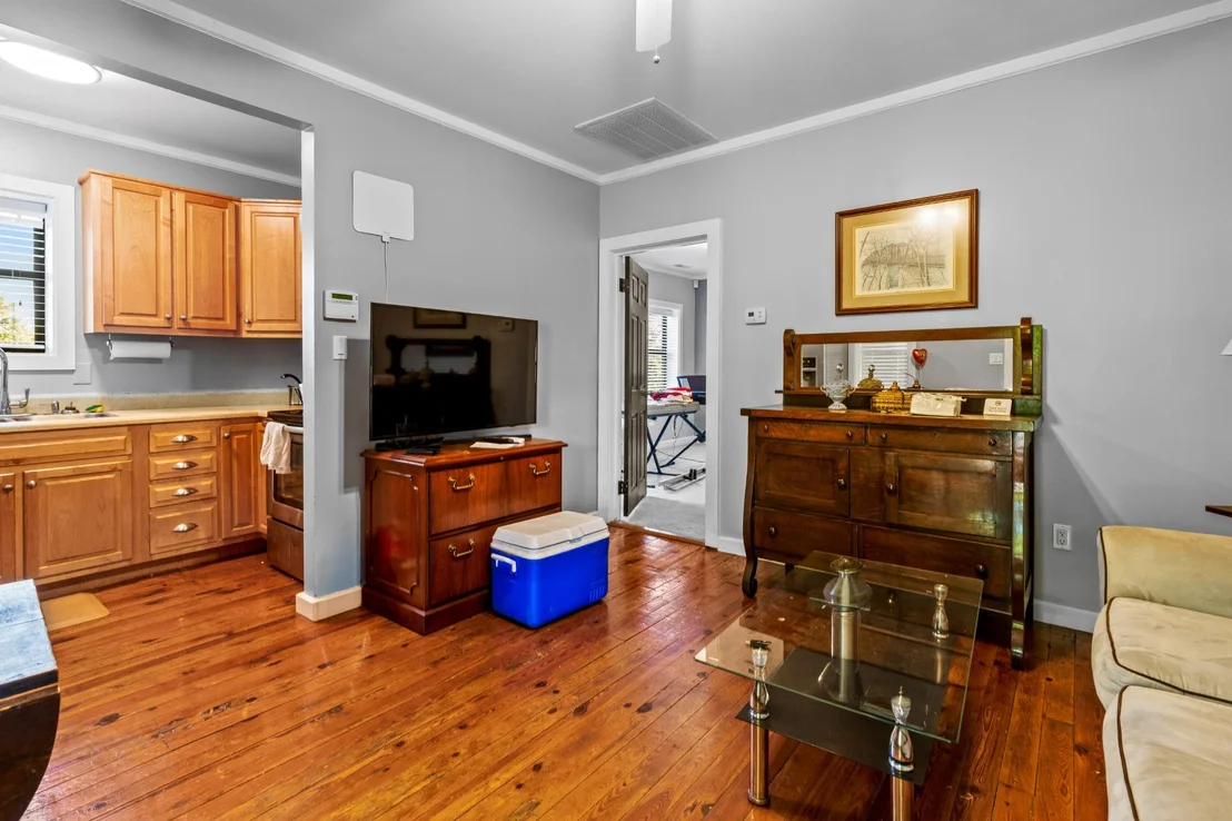 Photo of 46 N Crest Road