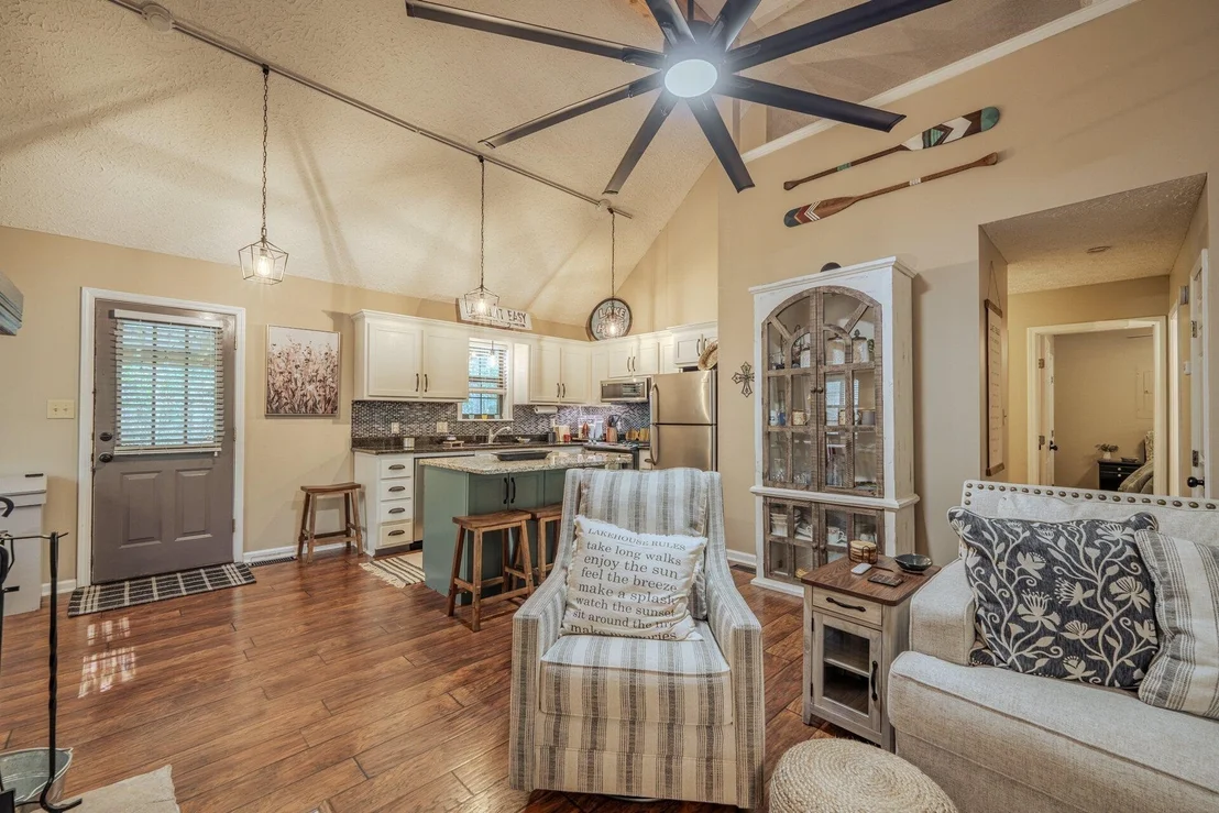 Photo of 25 PICKWICK WOODS CV