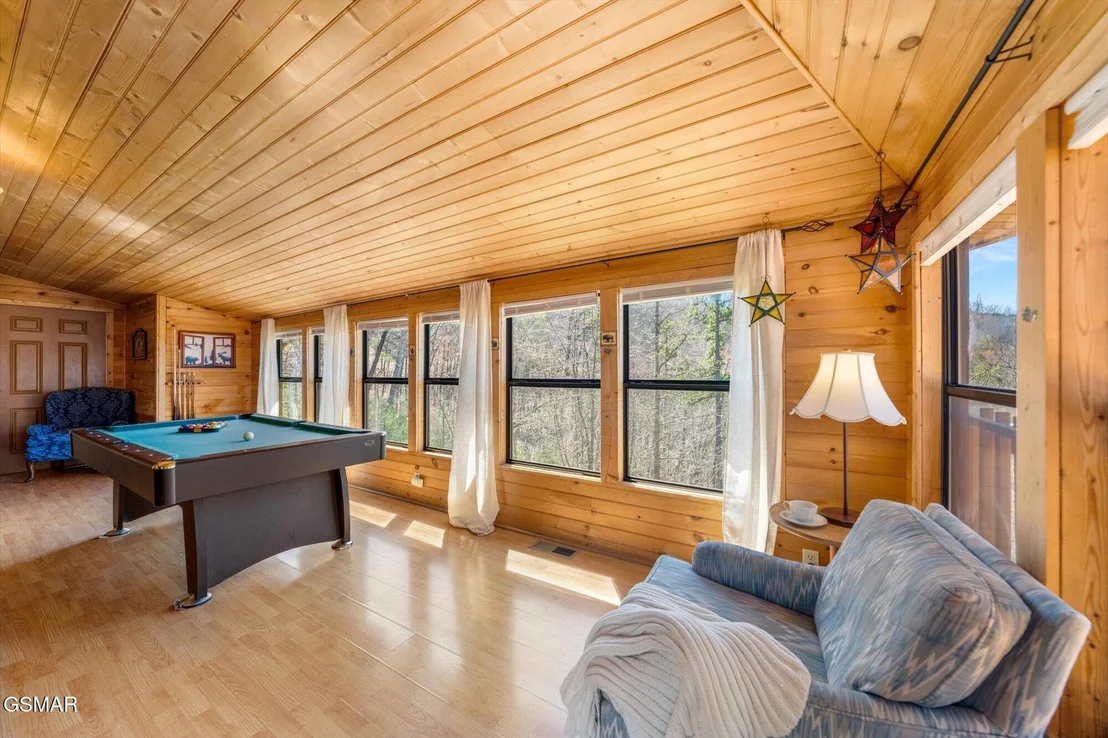 Photo of 2124 Windy Lane
