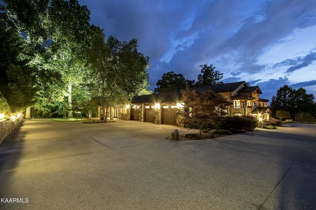 Photo of 1514 Canterbury Downs Rd