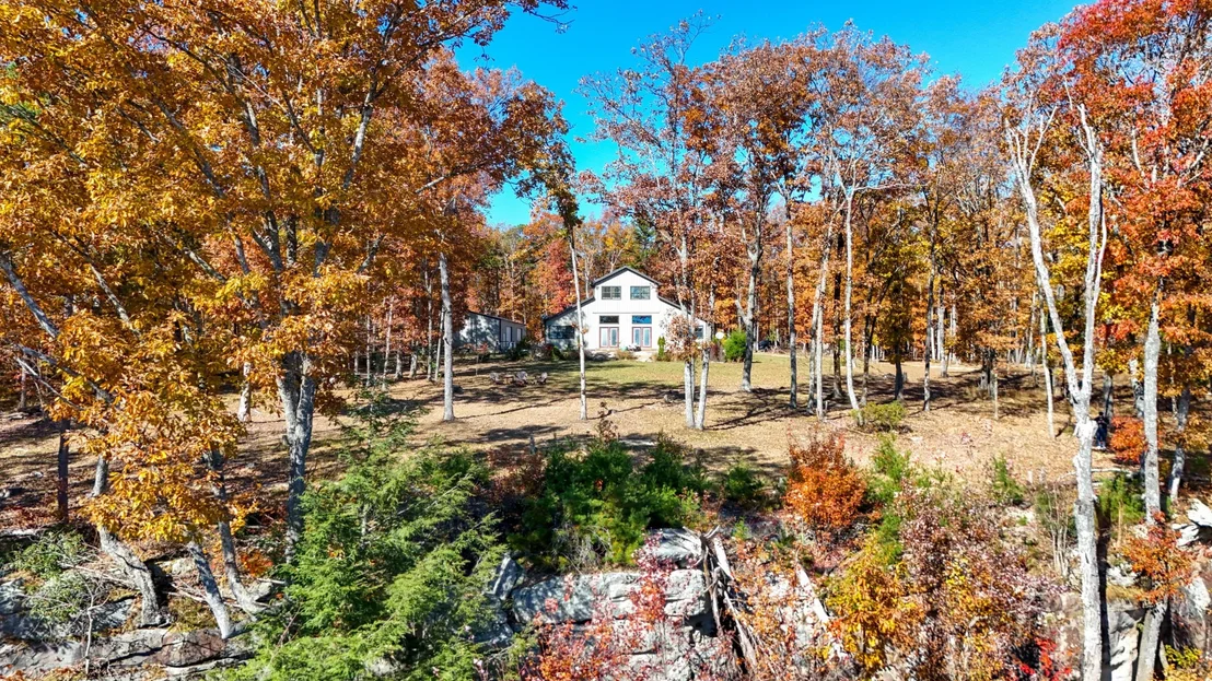 Photo of 400 Maple Trail