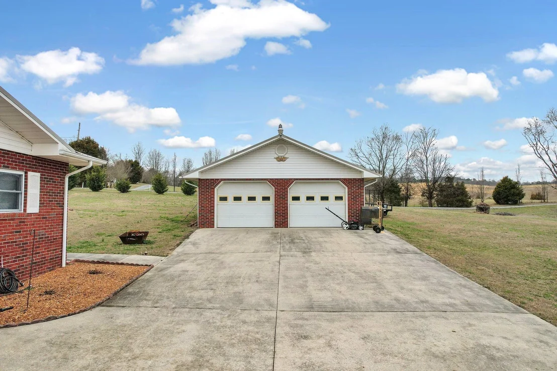 Photo of 831 Sable Road
