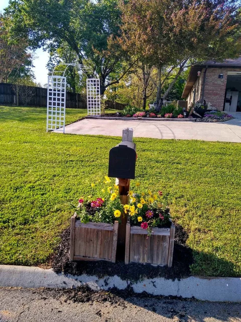 Photo of 547 Emerald Ave