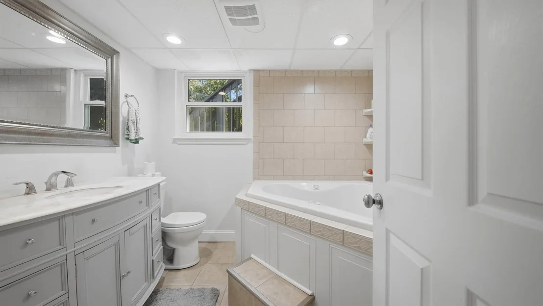 Photo of 4702 Enterprise Lane