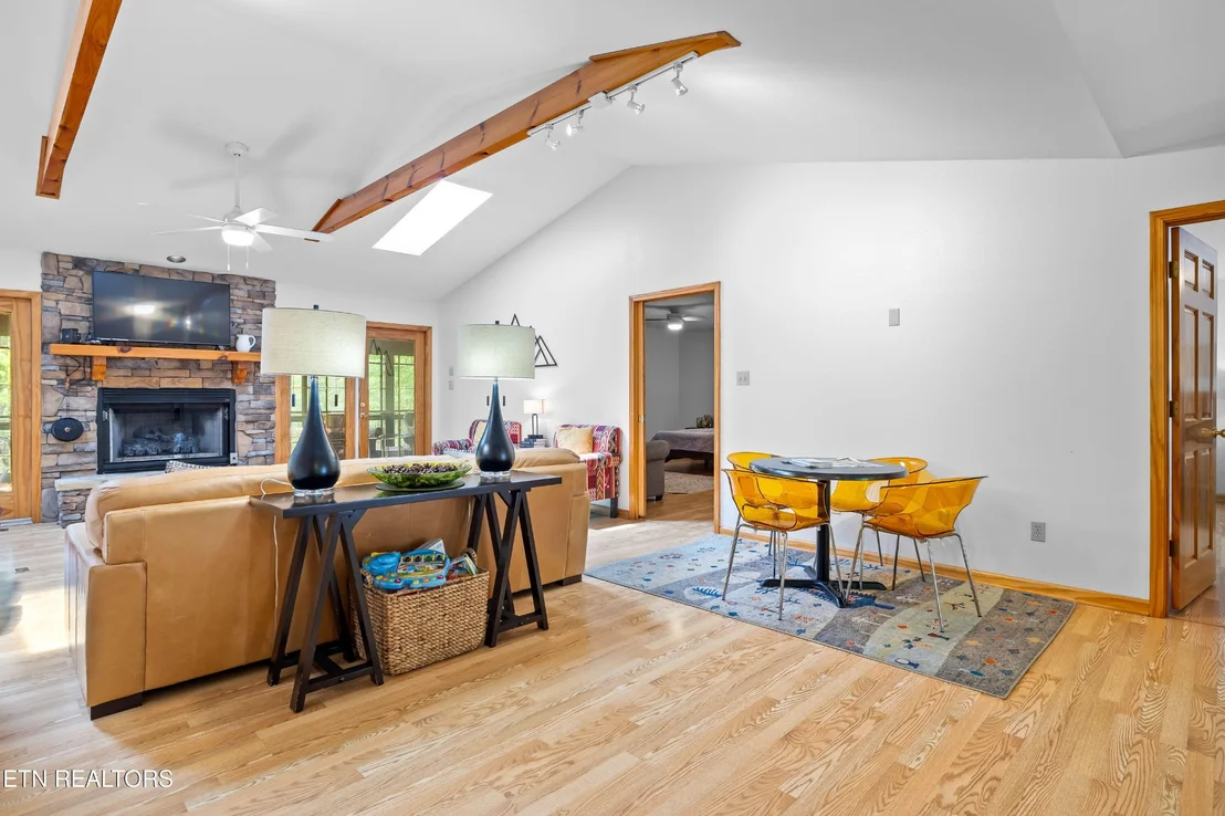 Photo of 229 Cobblestone Way