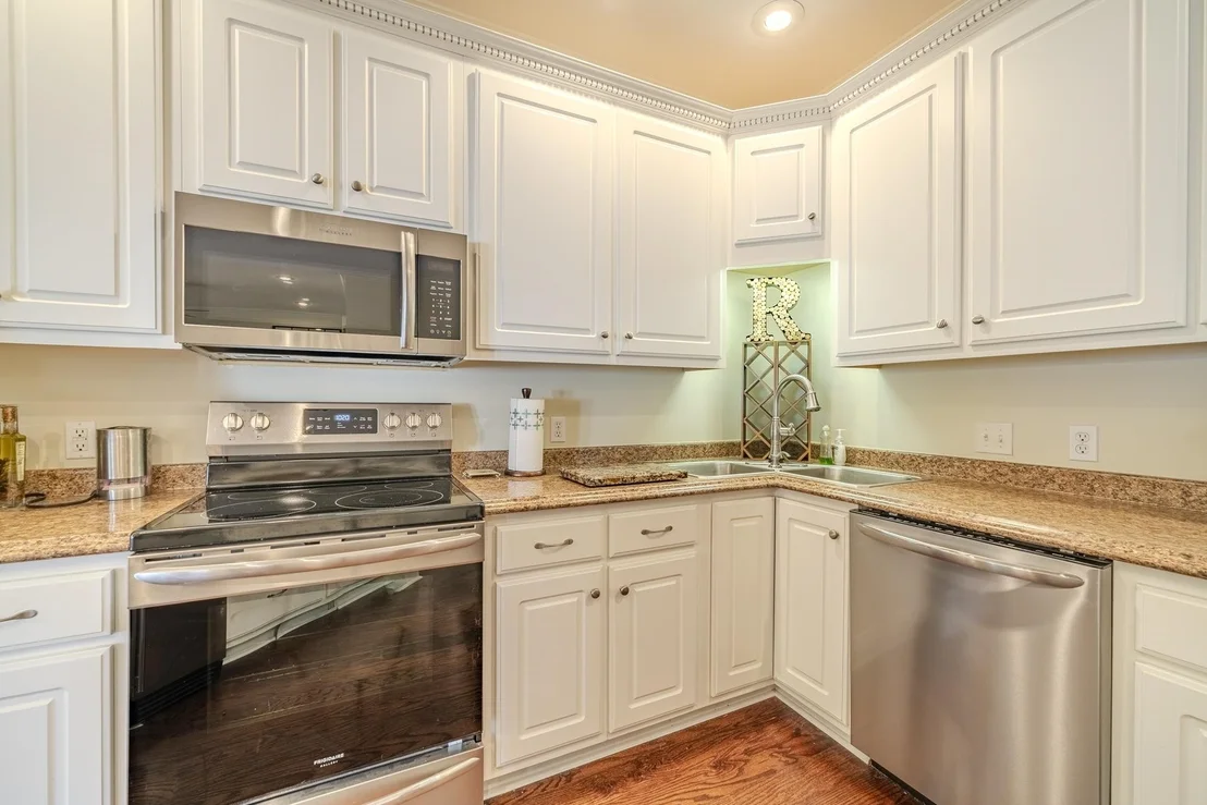 Photo of 27 HARBOR DR