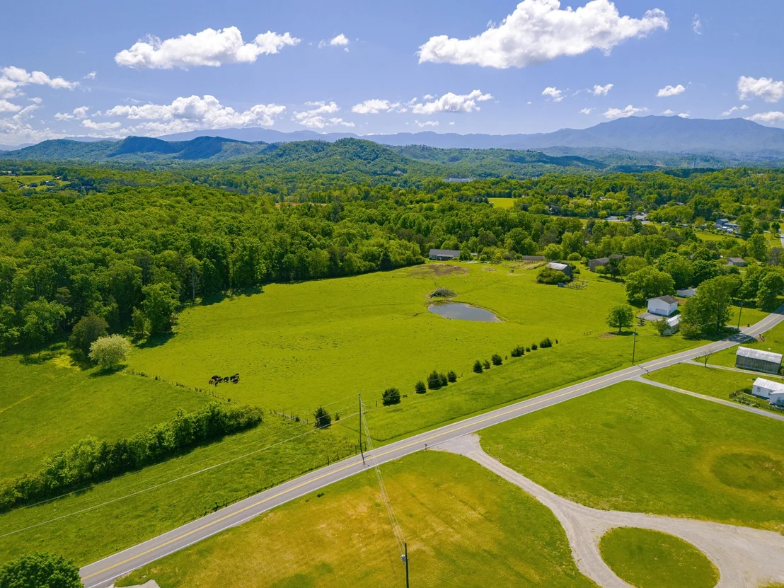 Photo of 1689 Ridge Road