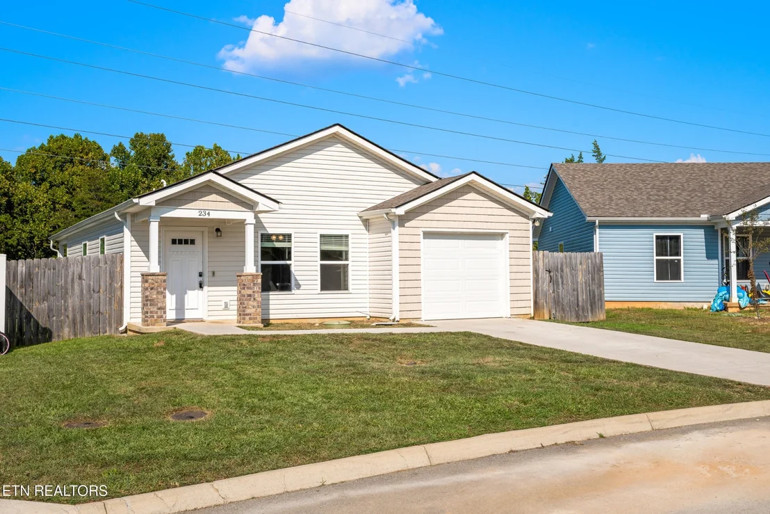 Photo of 234 Sapling Lane