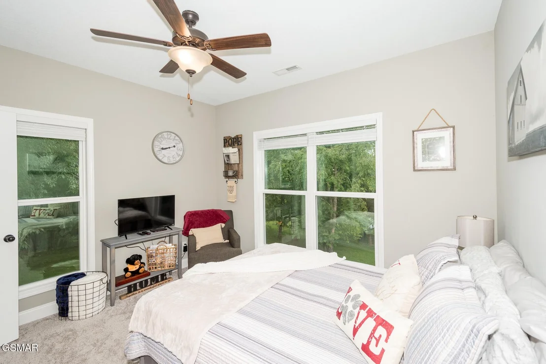 Photo of 1160 Eagle View Drive