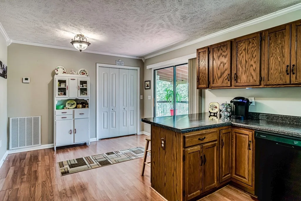 Photo of 1530 Madron