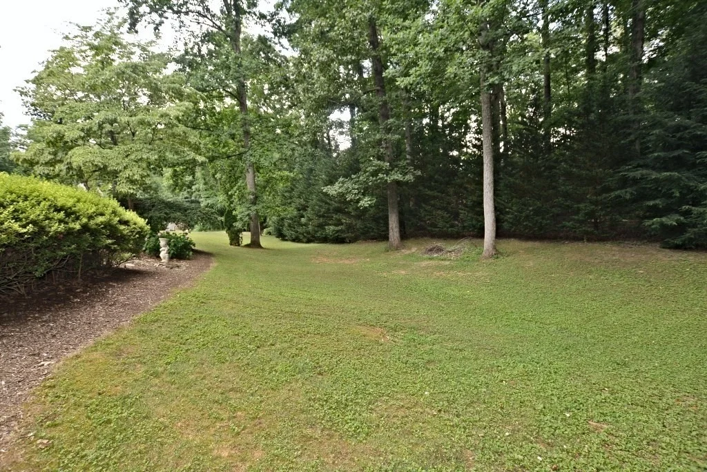 Photo of 1701 White Oak Drive