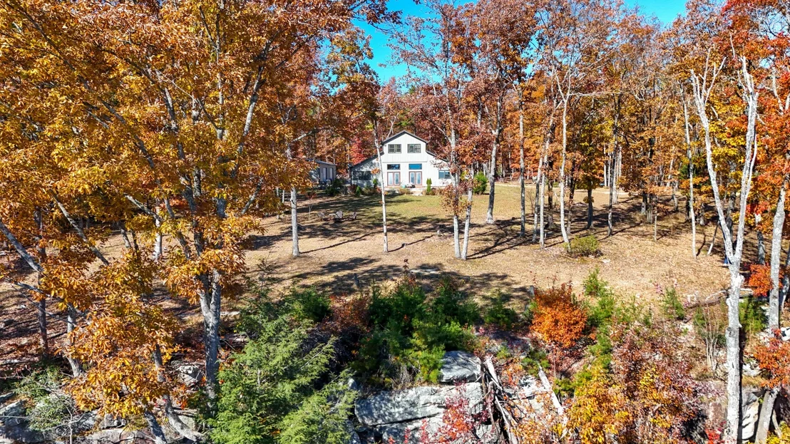 Photo of 400 Maple Trail