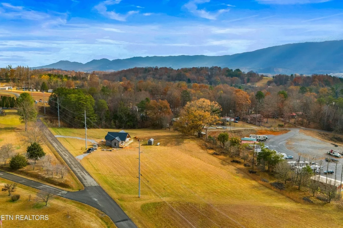 Photo of 141 Robert Lee Drive