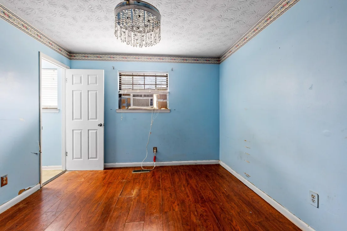 Photo of 155 Gwen Drive