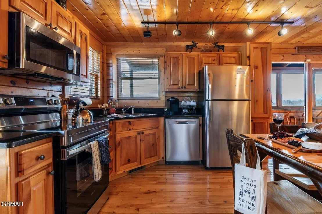 Photo of 2124 E View Drive