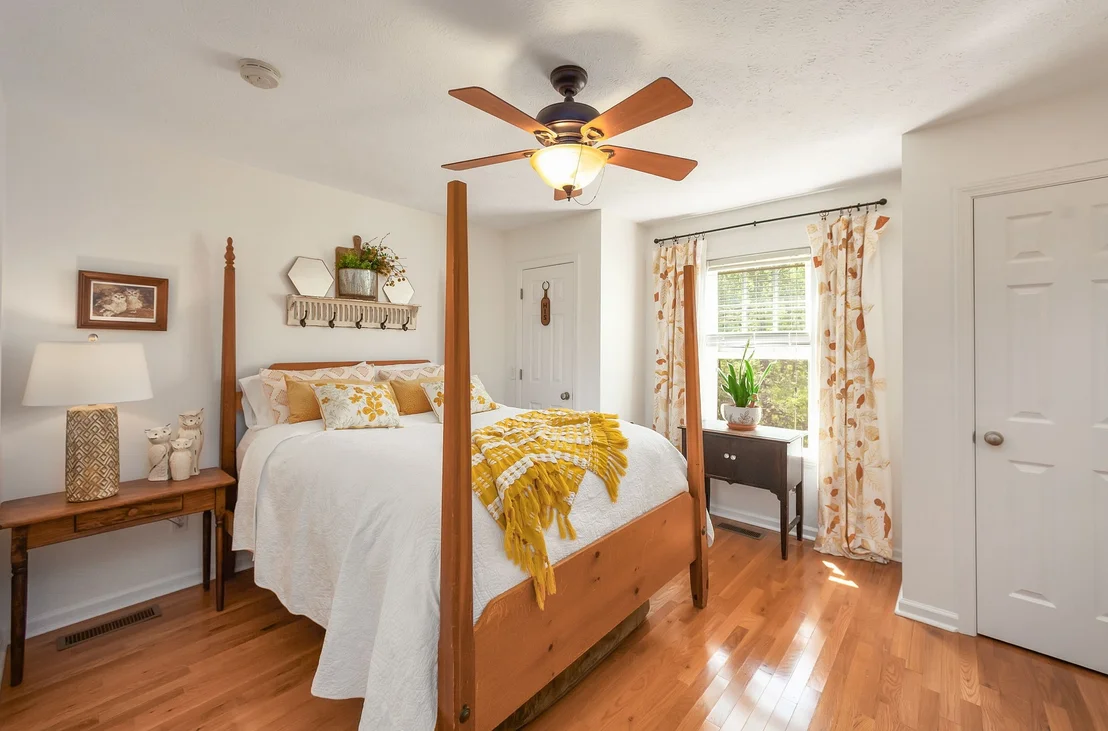 Photo of 455 Madison Cir