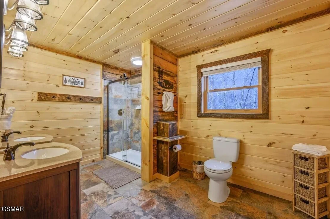 Photo of 709 Spring Drive