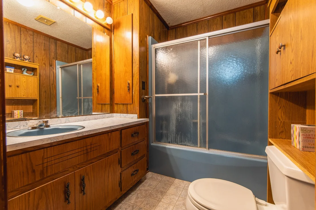 Photo of 605 Robinson Rd