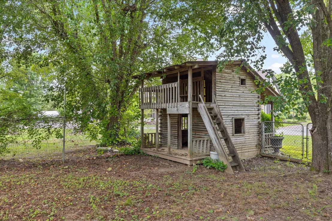 Photo of 243 Lovinggood Road