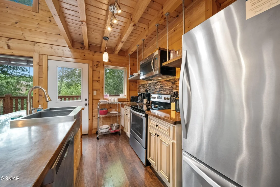 Photo of 430 Mountain Alpine Way