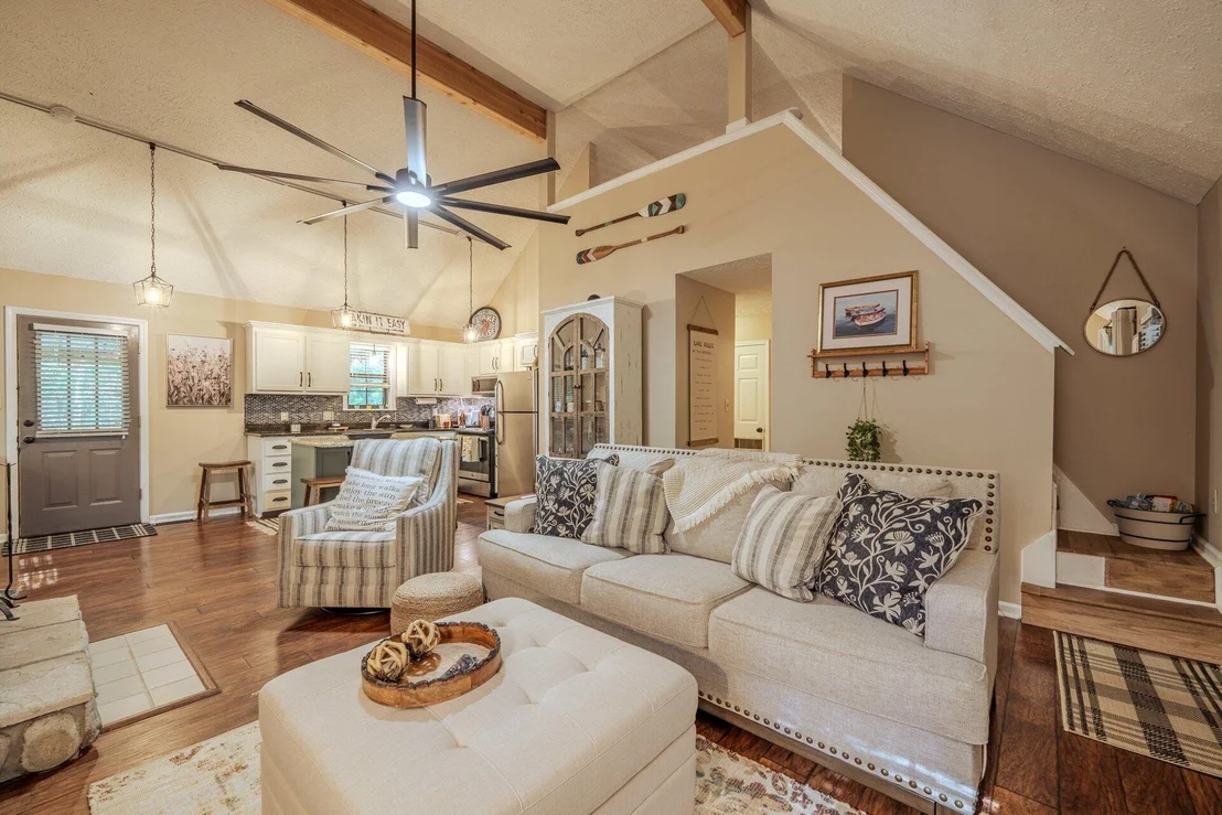 Photo of 25 PICKWICK WOODS CV