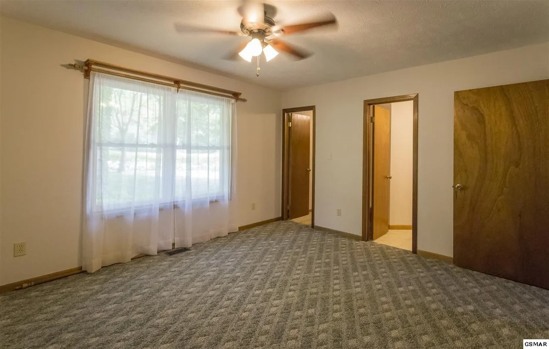 Photo of 2460 Amanda Lane
