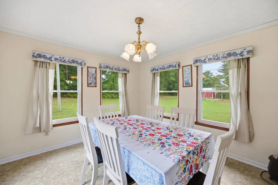 Photo of 175 Teeters Loop Road