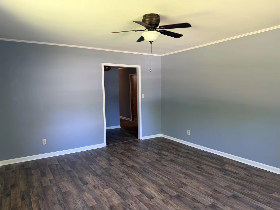 Photo of 420 BARKER DR