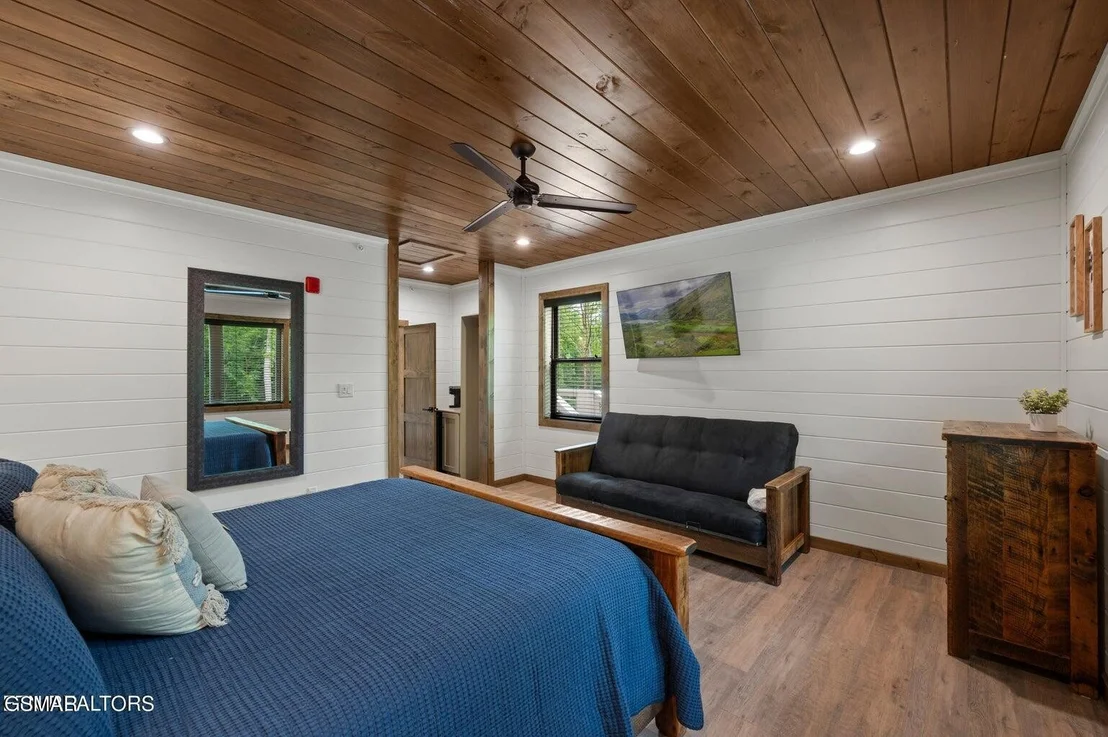 Photo of 281 Loop Road