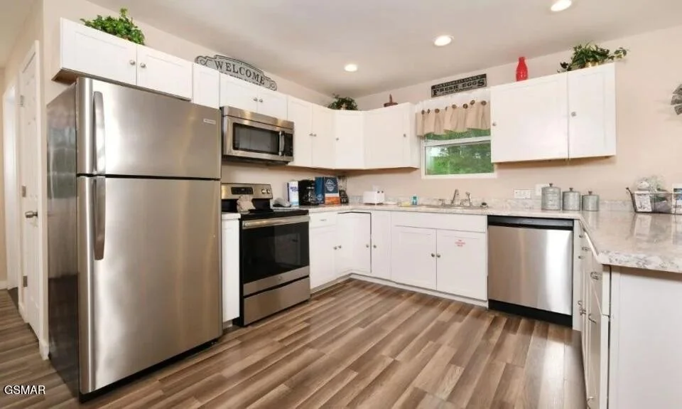 Photo of 2242 Green Acres Circle