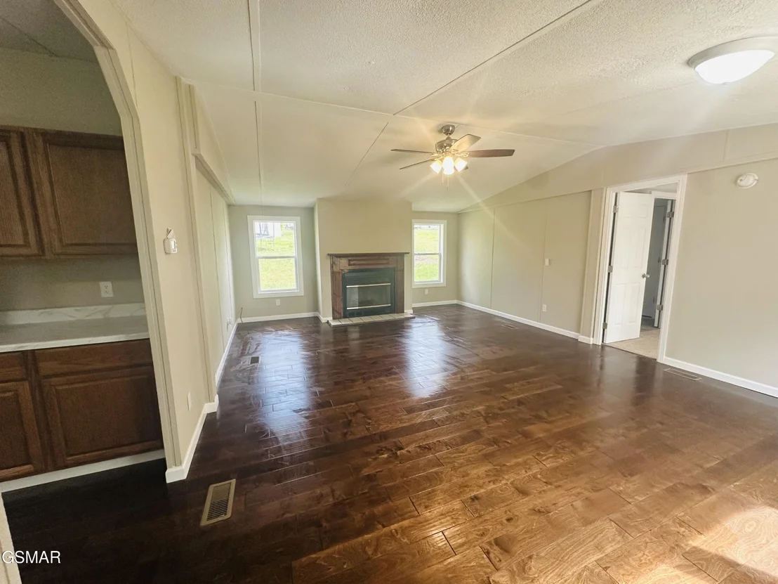 Photo of 971 Lee Road