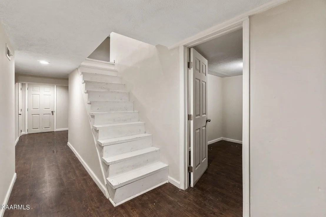 Photo of 2666 Lakemoore Drive